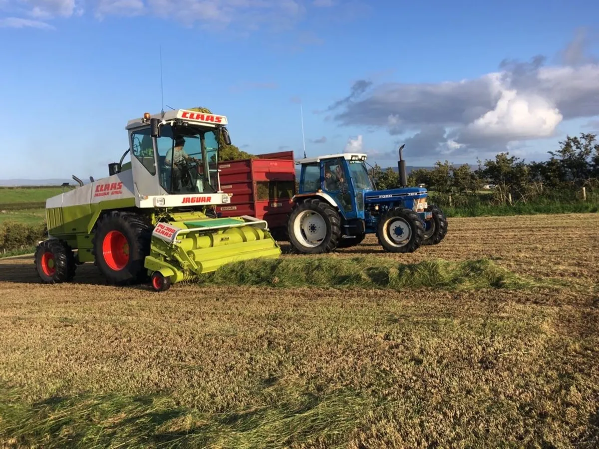 Claas jaguar 690sl silage harvester - Image 4