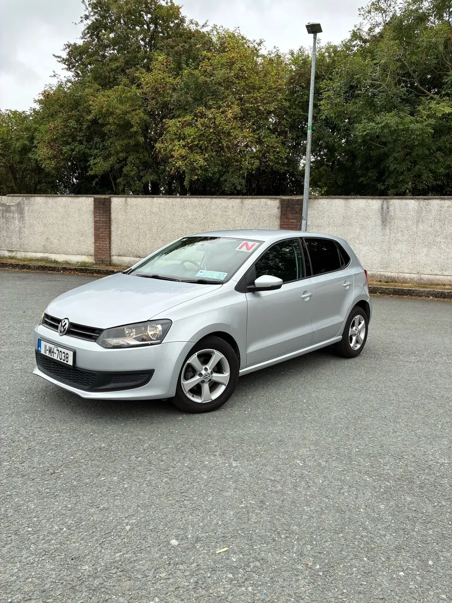 Volkswagen polo 2011 automatic - Image 4