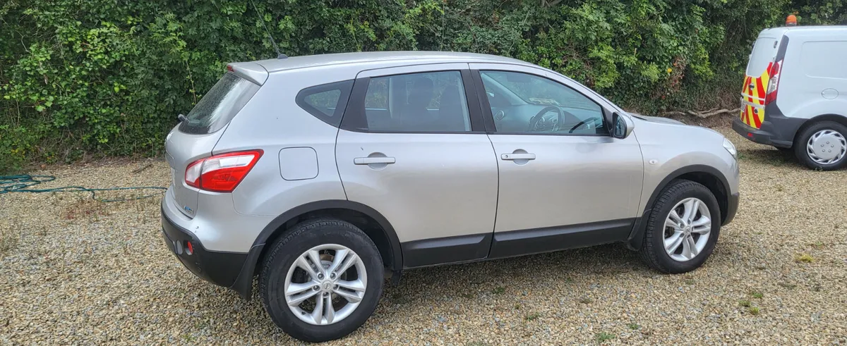Nissan Qashqai 2010 - Image 3