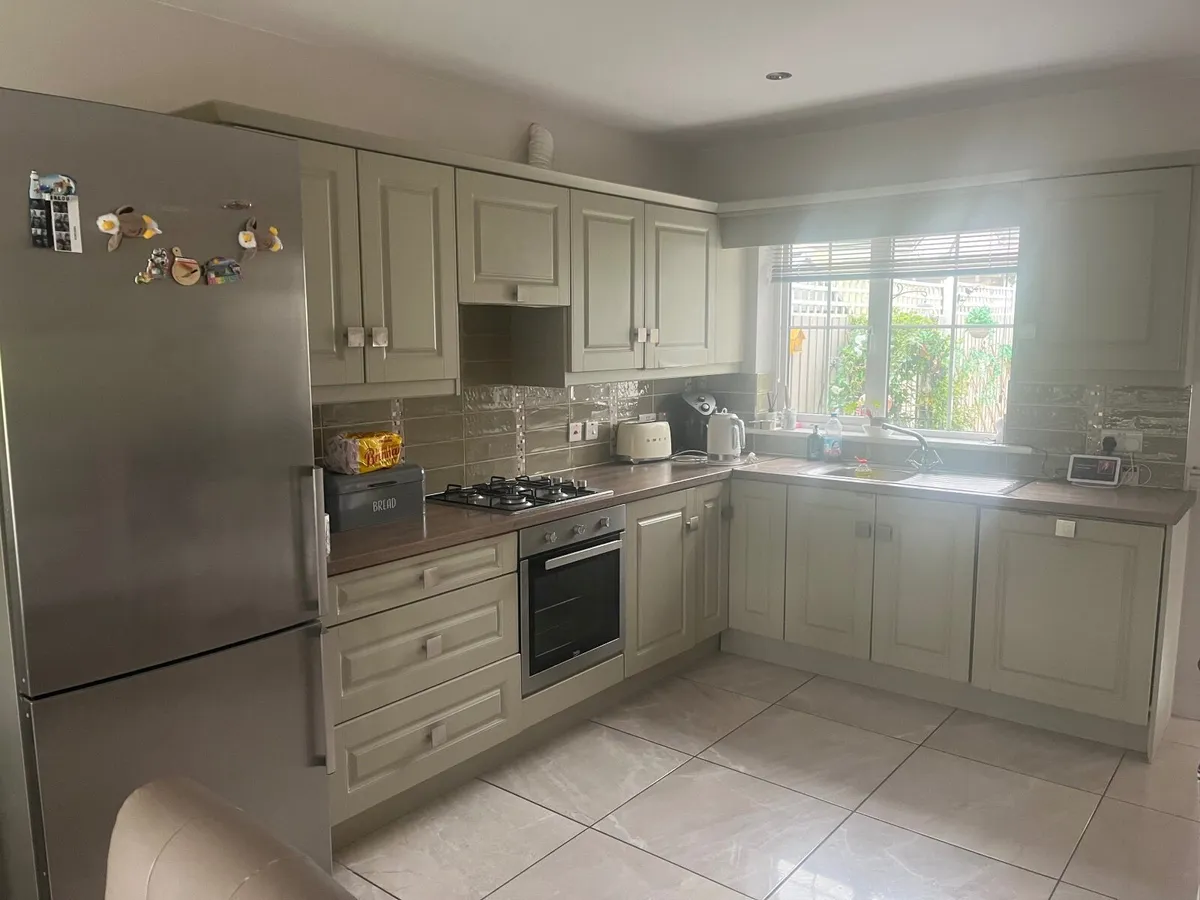 Kitchen & appliances - Image 1