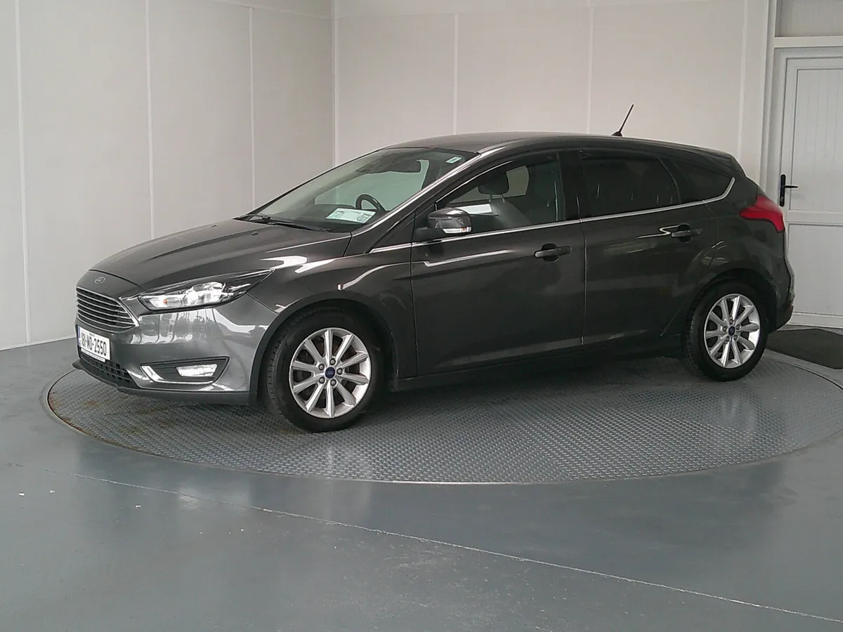 Ford Focus 2018 - Image 3
