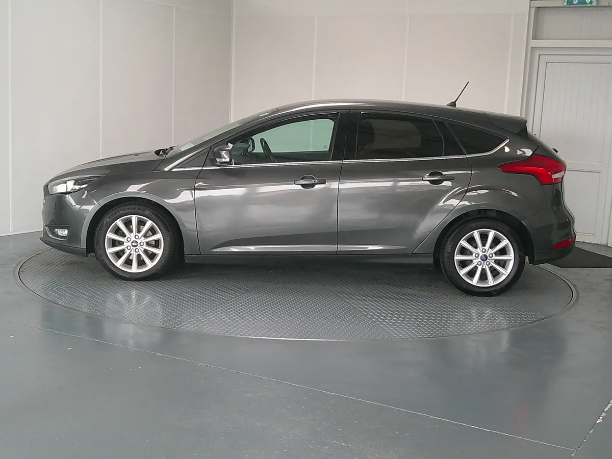 Ford Focus 2018 - Image 4