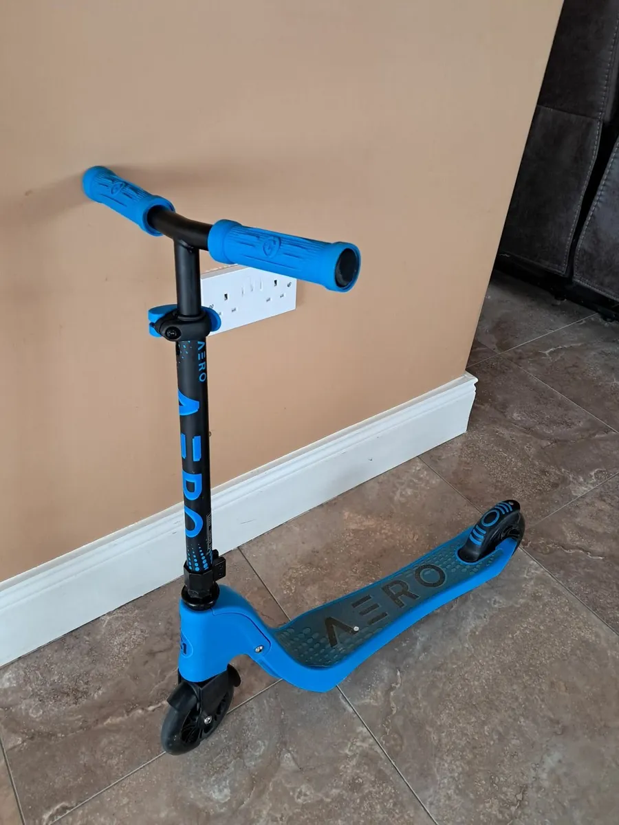 Scooter - Image 1