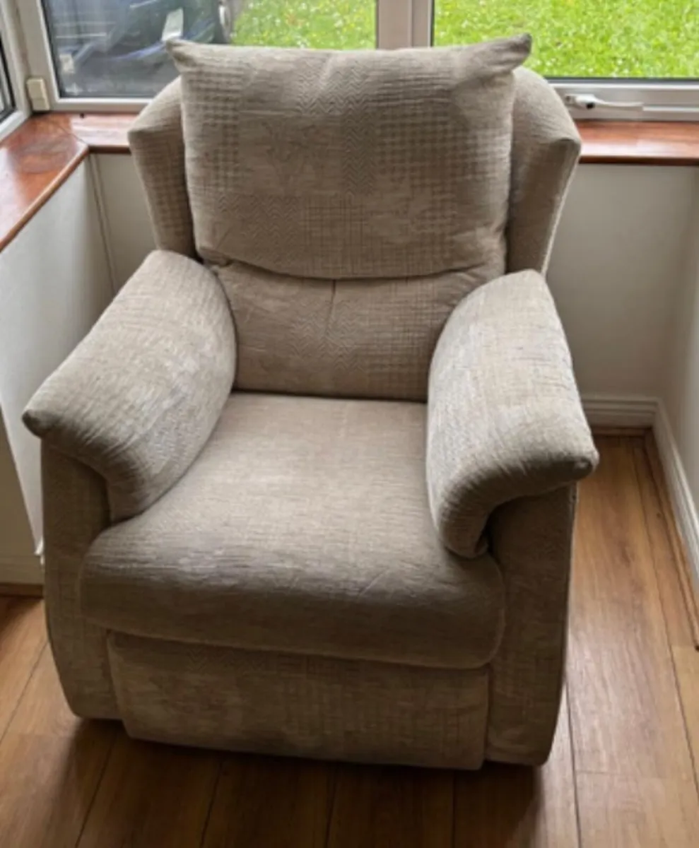 Couch and side chairs - Image 3