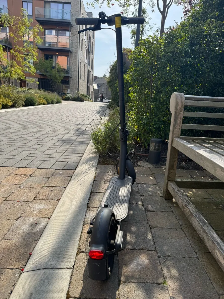 🛴 Mi Electric Scooter 1S – Excellent Condition - Image 4