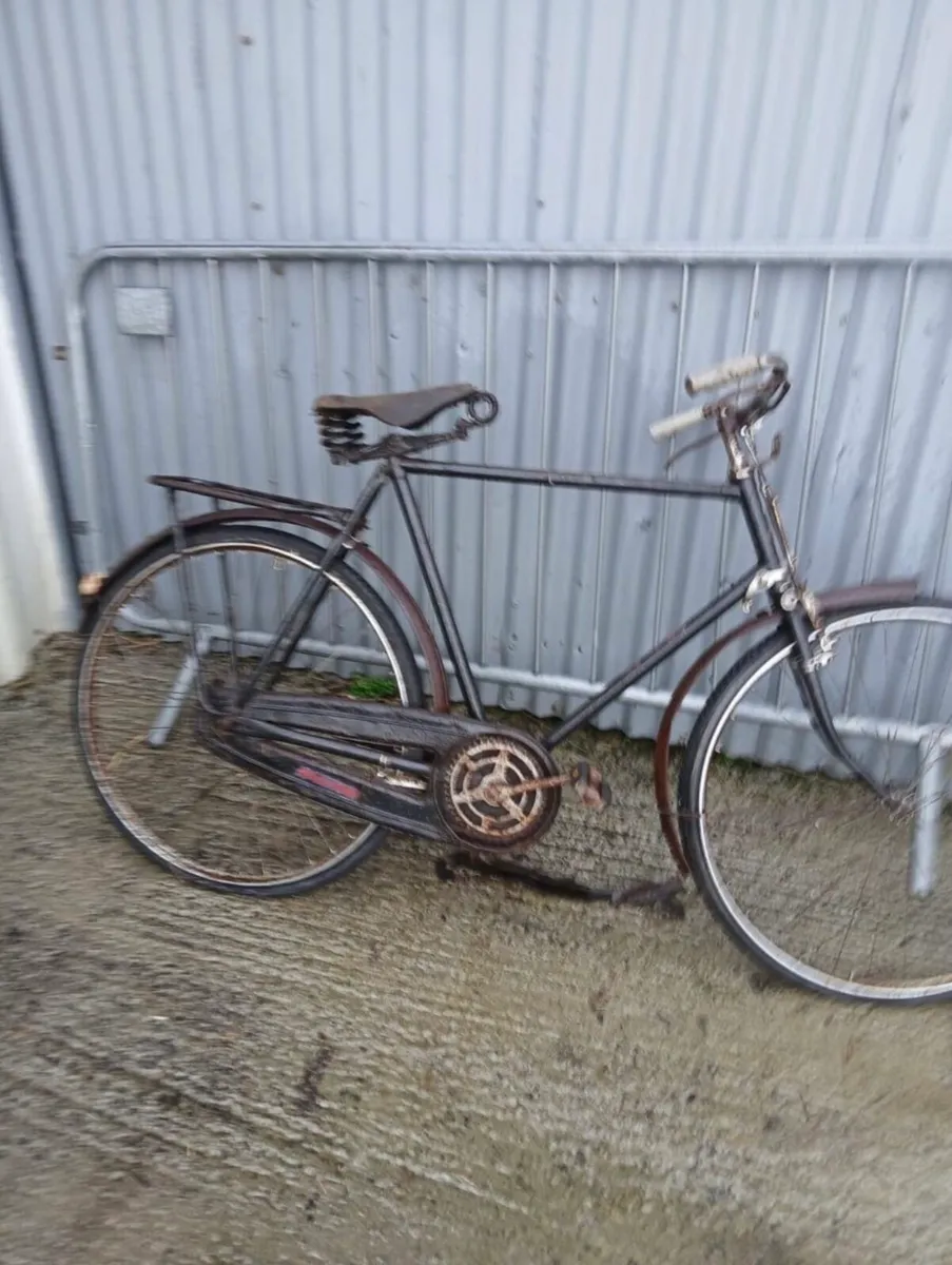 2 High Nelly Bicycles - Image 4