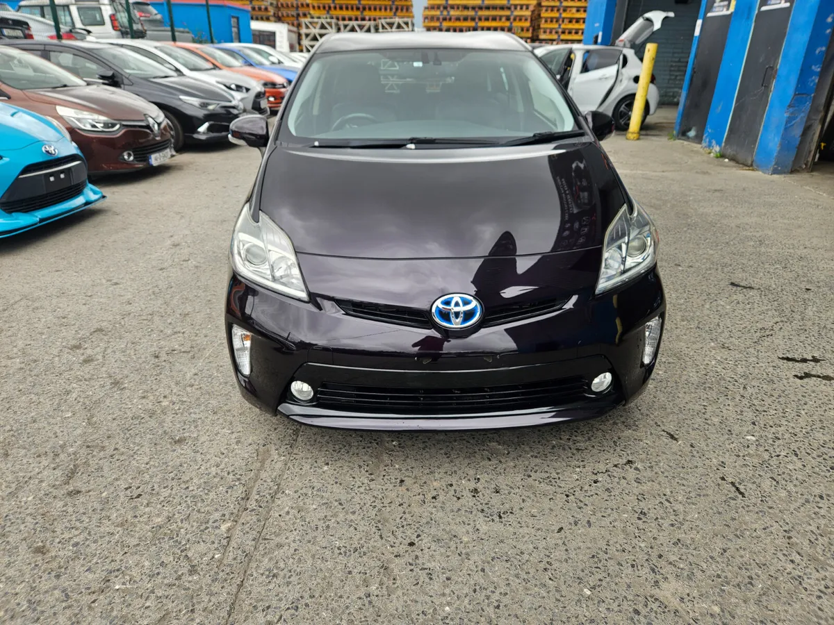 2014 Toyota Prius Hybrid Automatic/ Leather G Spec - Image 2
