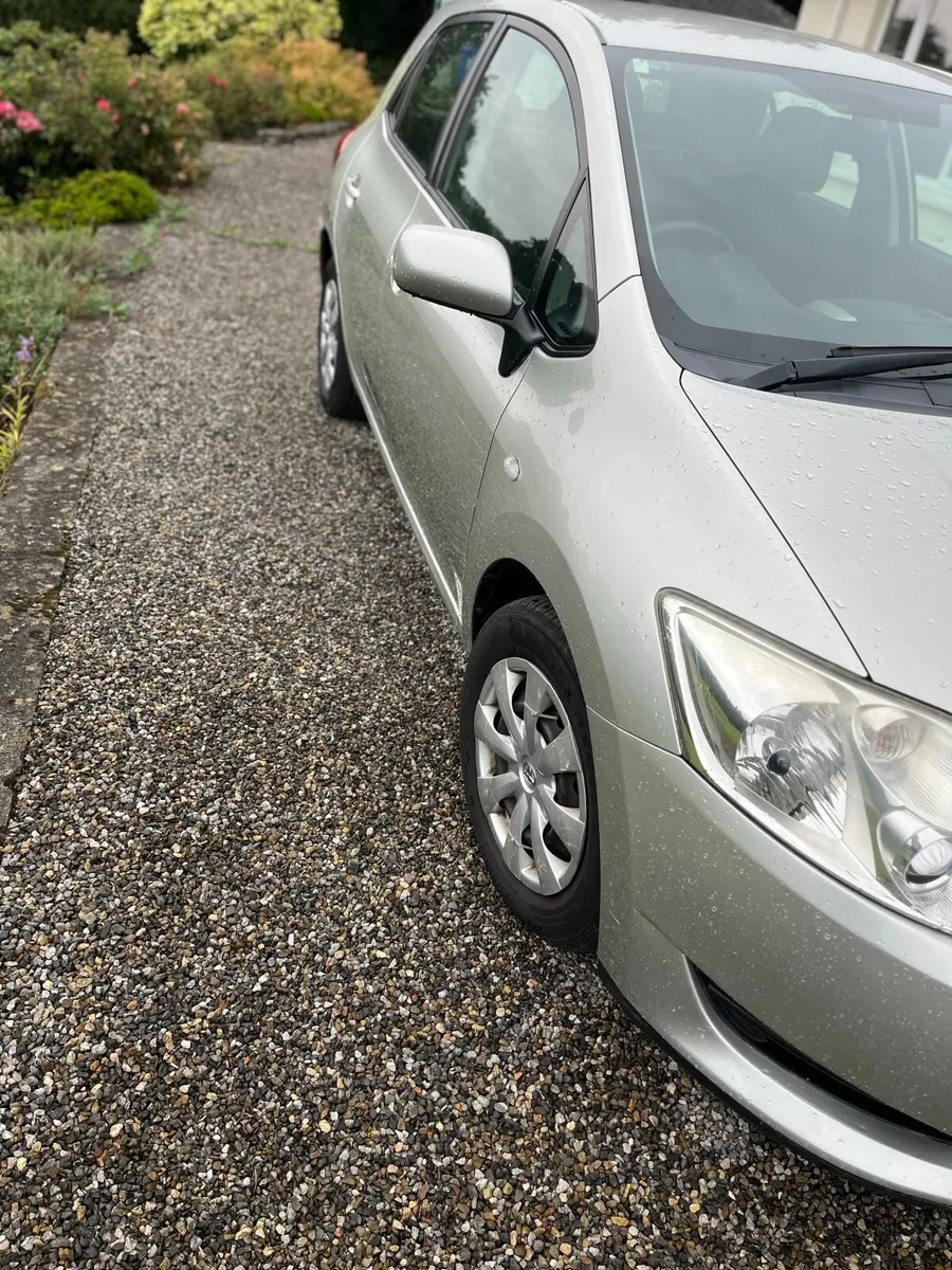 Toyota Auris 2009 - Image 4