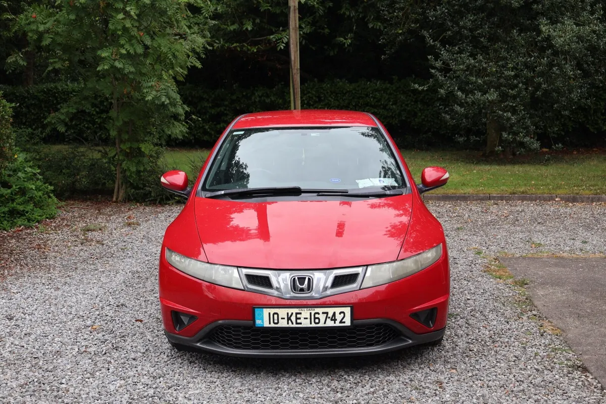 Honda Civic 2010 - 2.2L Diesel Red - Image 2
