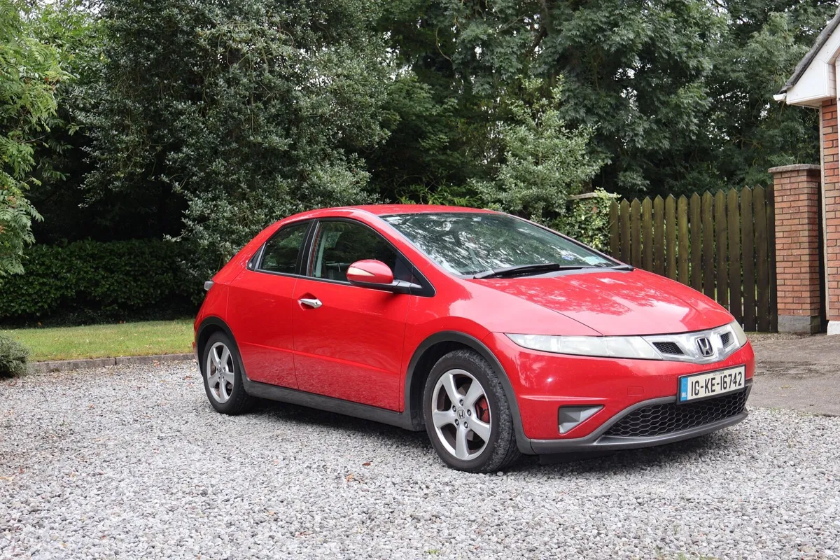 Honda Civic 2010 - 2.2L Diesel Red - Image 4