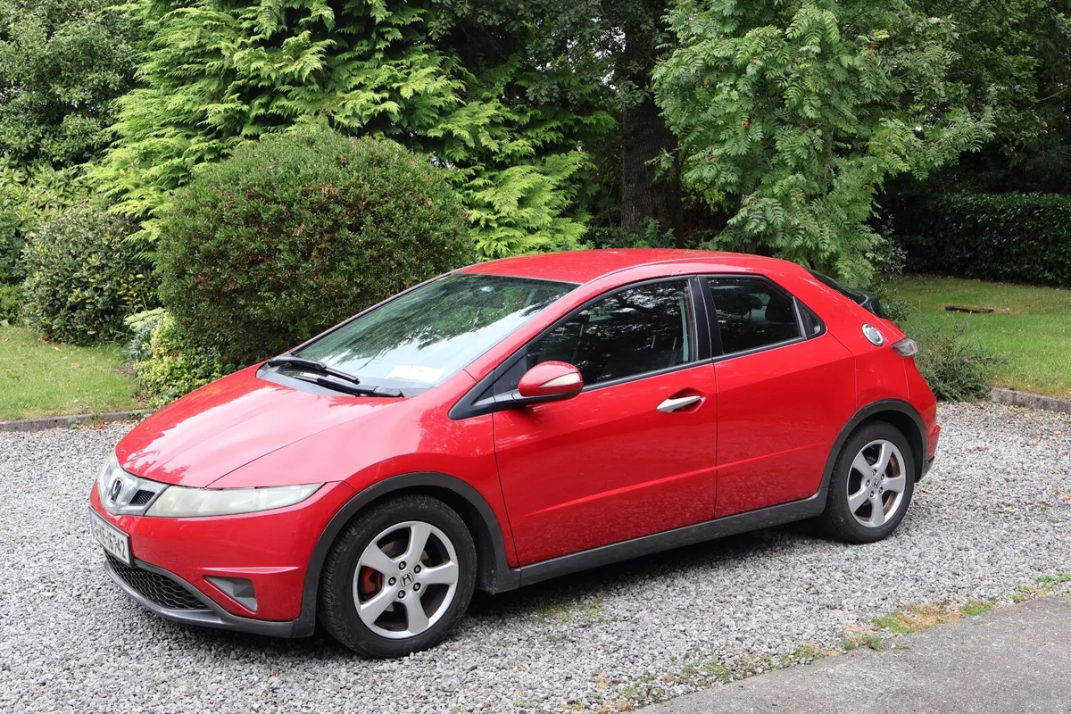 Honda Civic 2010 - 2.2L Diesel Red - Image 1