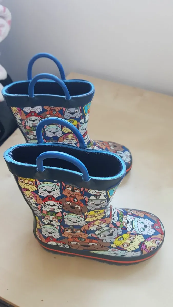 Paw patrol Wellies- size 7 - Image 4