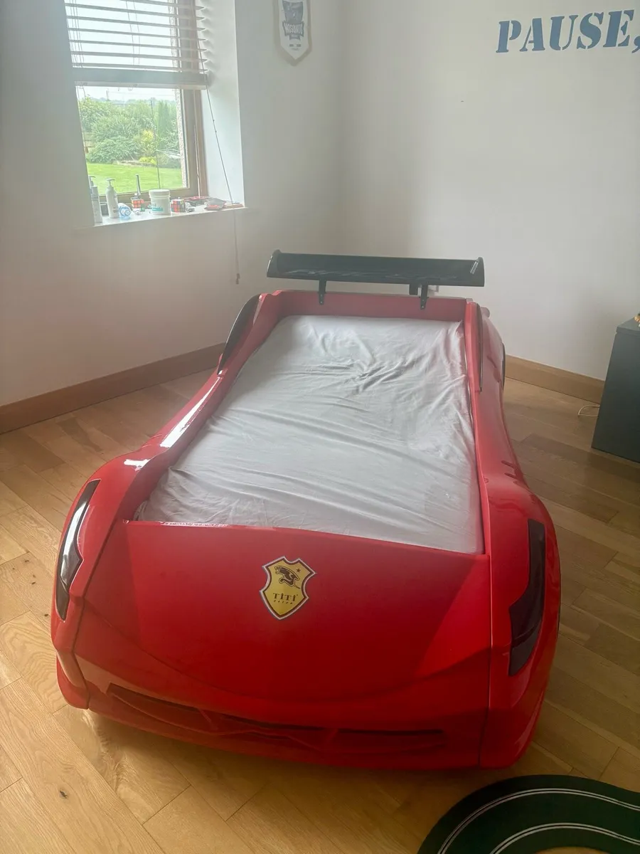 Race Car Bed - Image 1
