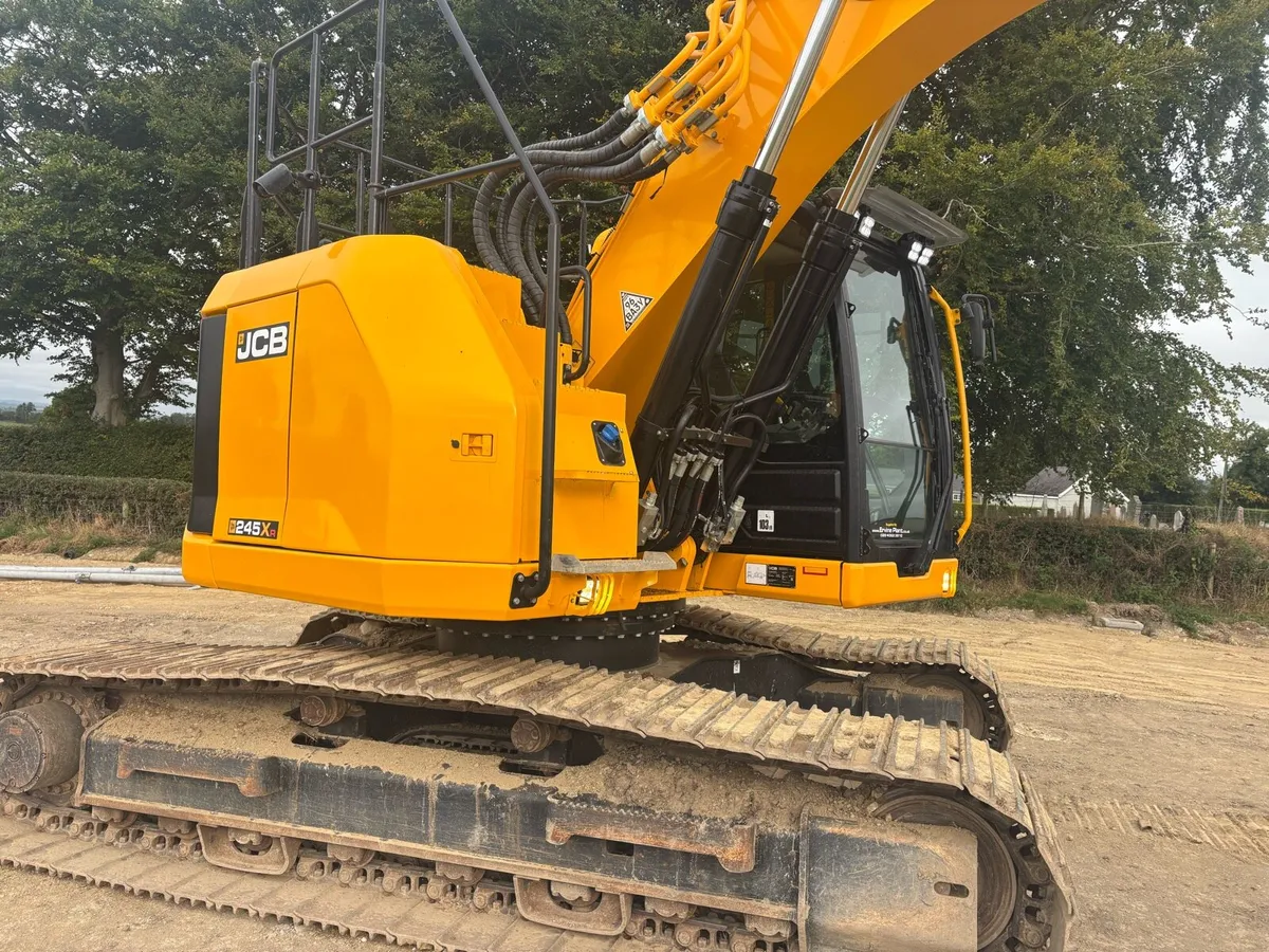 2021 JCB 245XR 🔥Only 3300hrs🔥 - Image 2
