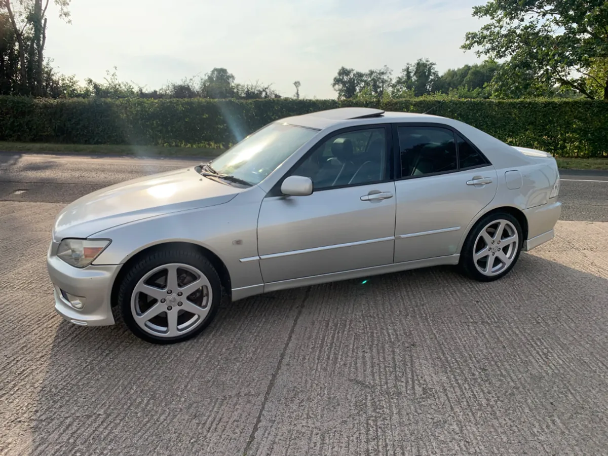 2002 LEXUS IS200 TTE SPORT | LSD | SUNROOF - Image 2