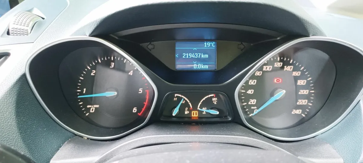 Ford Grand C-Max 2011 - Image 2