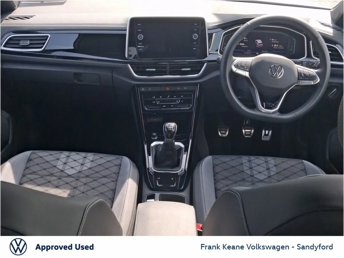 Volkswagen T-Roc  r-line  1.0tsi 116HP Manual  fr - Image 2