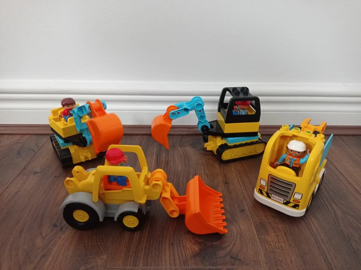 Lego Duplo - 300+ blocks , figurines and vehicles - Image 3