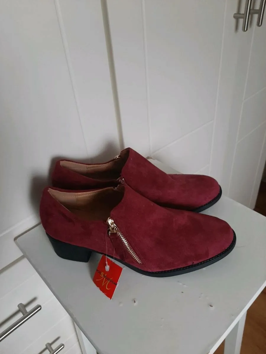 Shoes new - Image 1