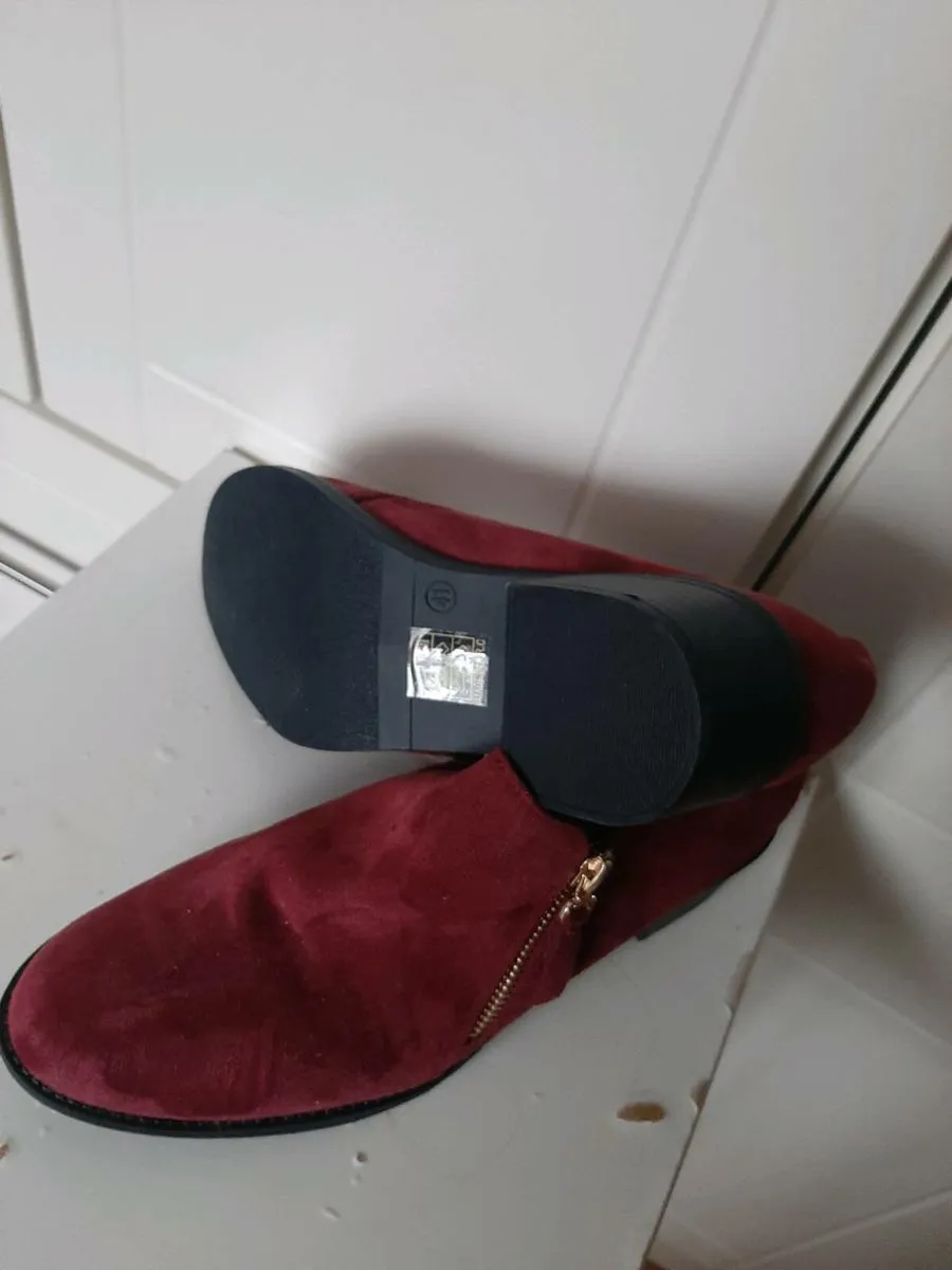 Shoes new - Image 2