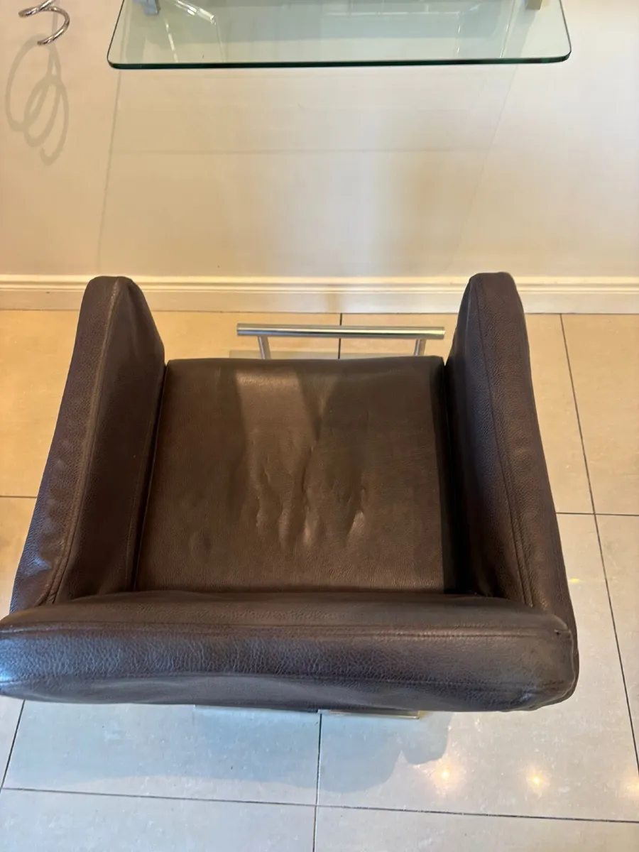 Salon Chairs and Basins all for sale - Image 4