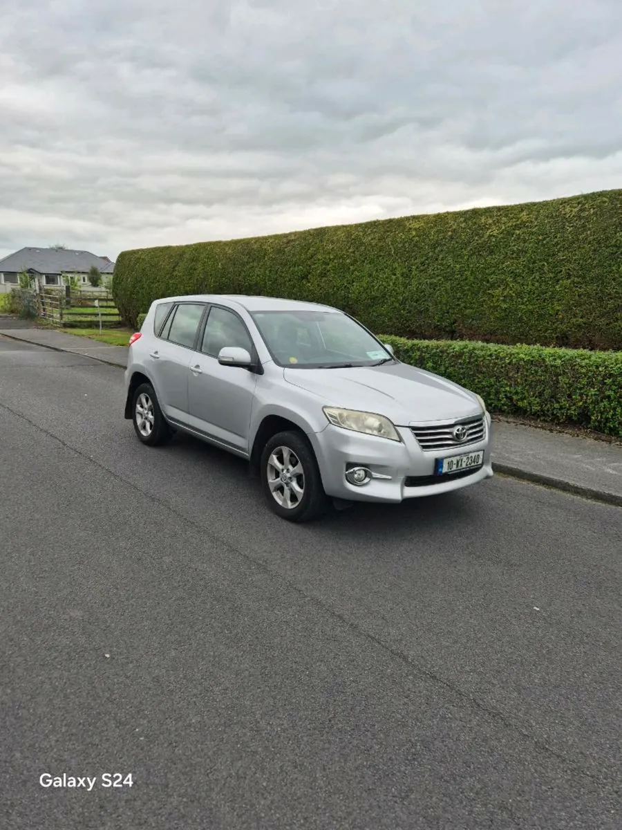 Toyota  RAV  4WD Diesel  2010 - Image 1
