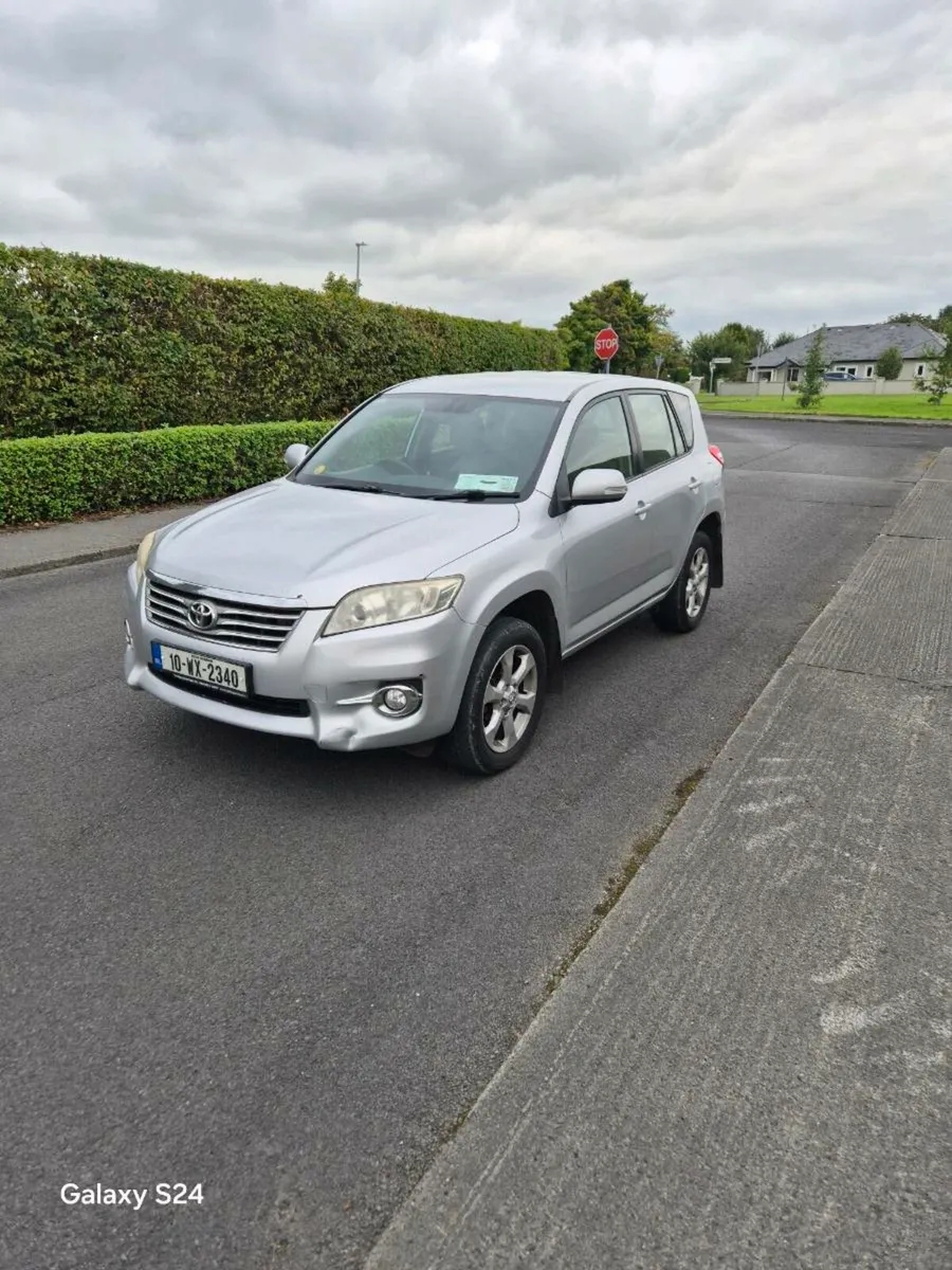 Toyota  RAV  4WD Diesel  2010 - Image 2