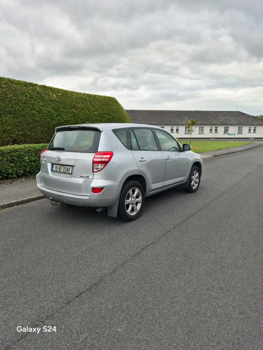 Toyota  RAV  4WD Diesel  2010 - Image 3