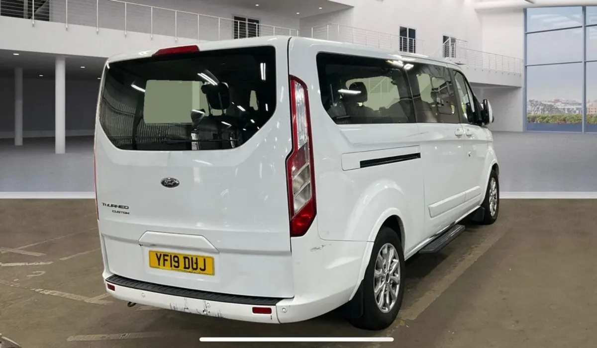 Ford Tourneo 2019 - Image 3