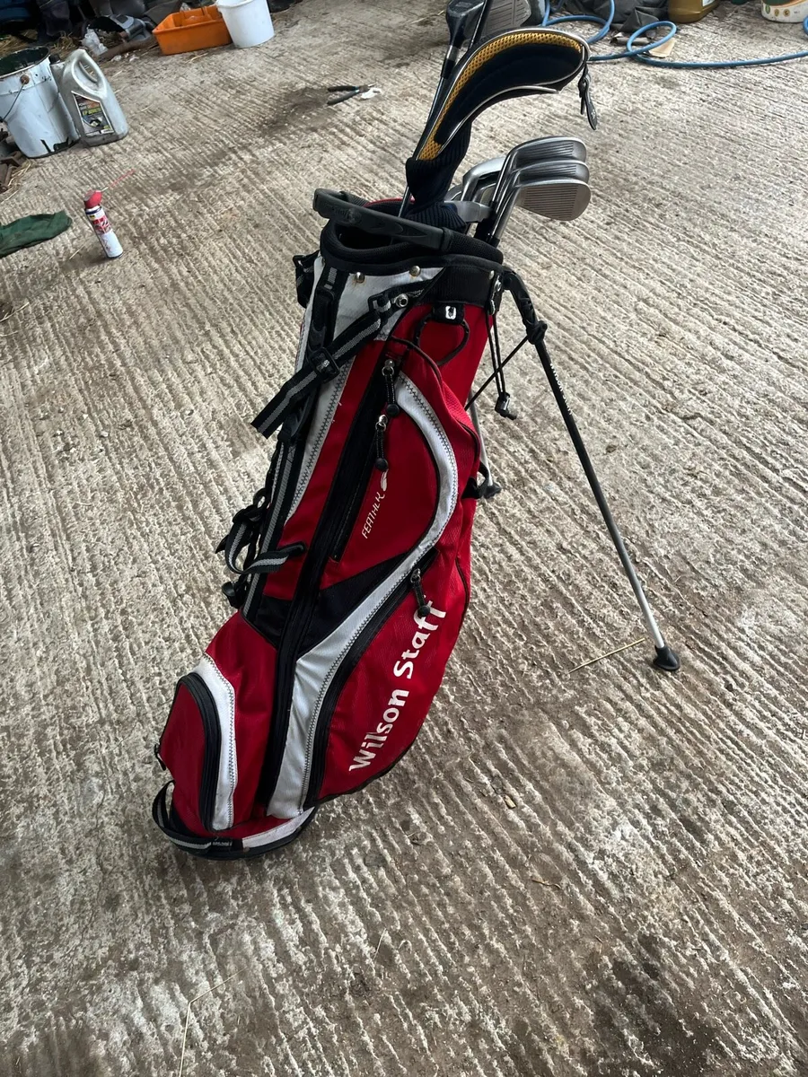 Golf clubs and bag - Image 2