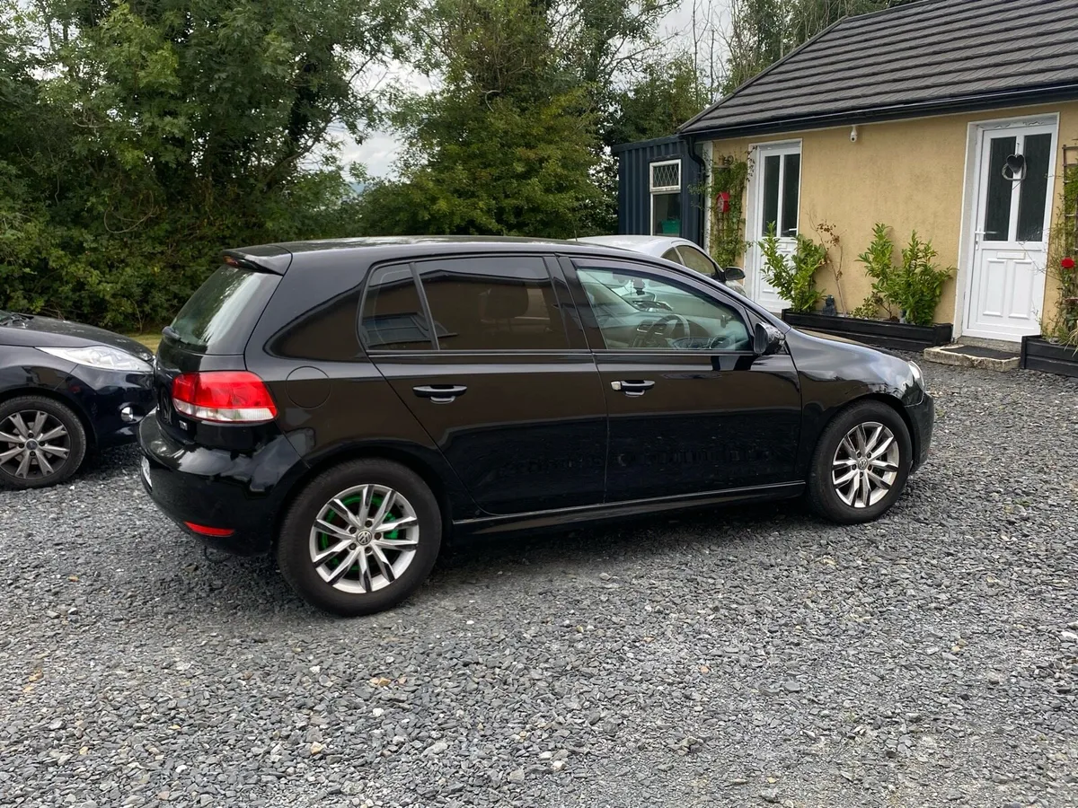 2011 Golf - Image 1