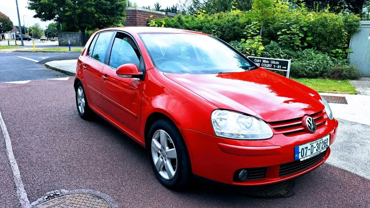 Golf 1.4 petrol New nct low kilom.mexican red - Image 1