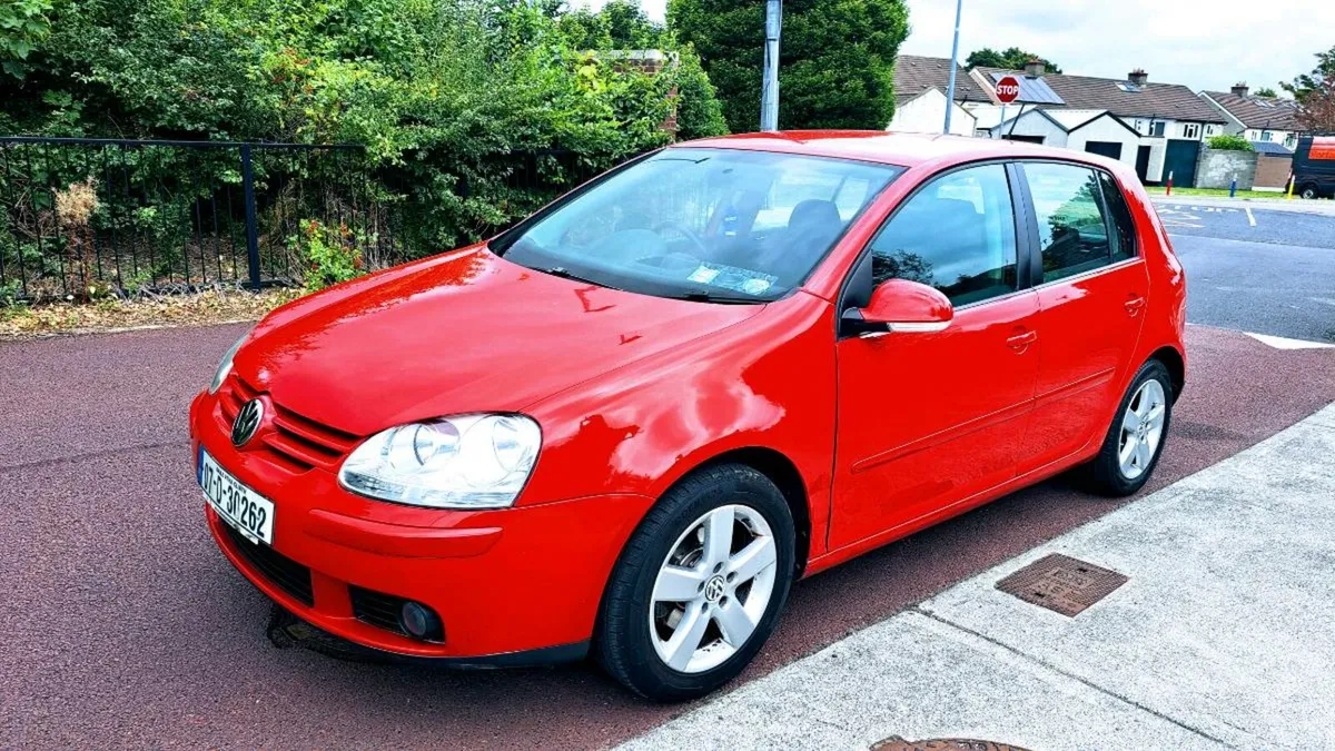 Golf 1.4 petrol New nct low kilom.mexican red - Image 3