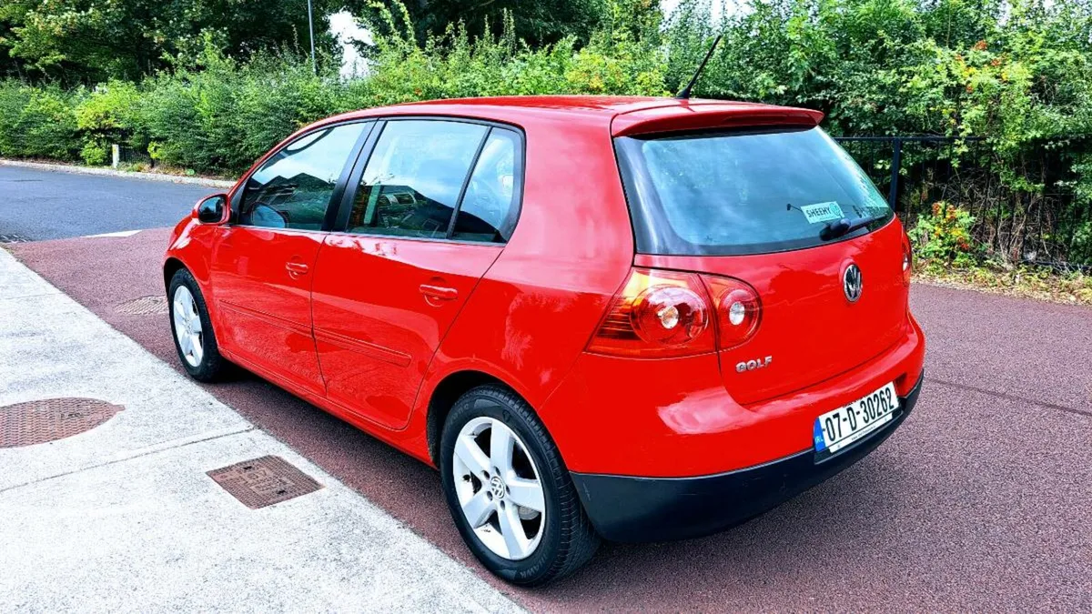 Golf 1.4 petrol New nct low kilom.mexican red - Image 4