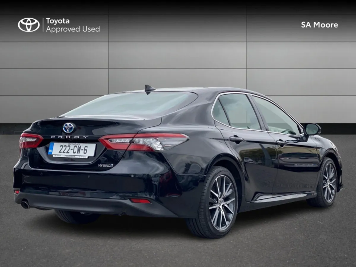 Toyota Camry PLATINUM EDITION - Image 2