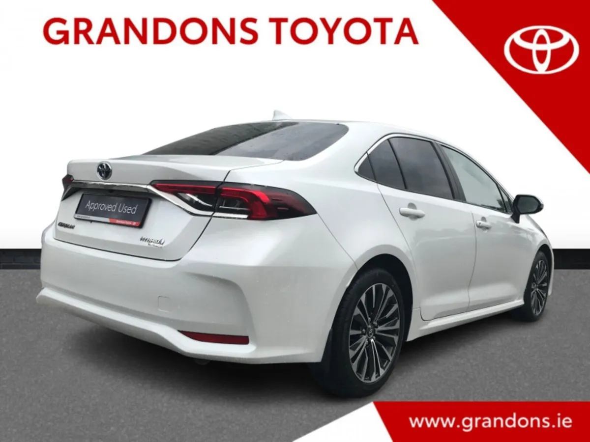 Toyota Corolla LUNA SPORT SALOON - GRANDONS - Image 2