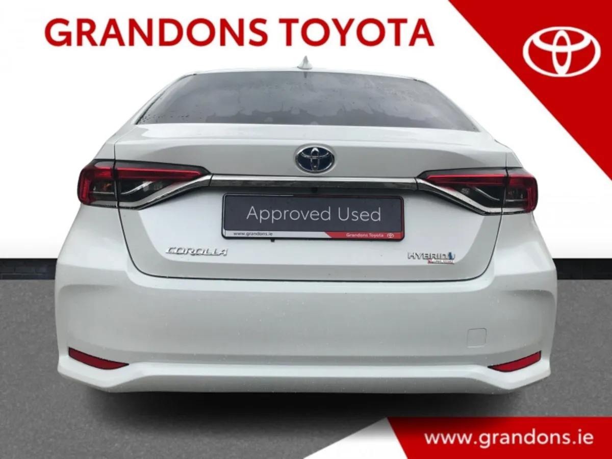 Toyota Corolla LUNA SPORT SALOON - GRANDONS - Image 4