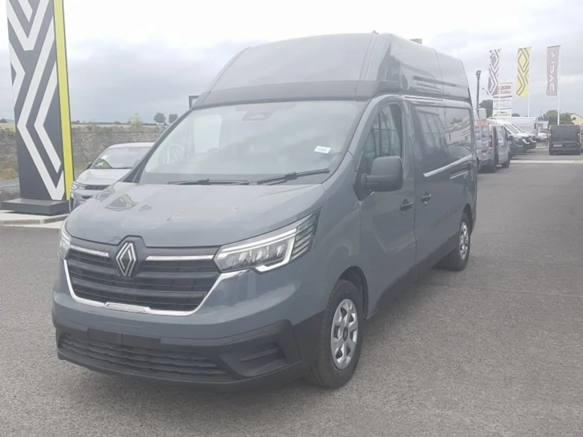 Renault Trafic High Roof 150 ex vat Price Display - Image 3