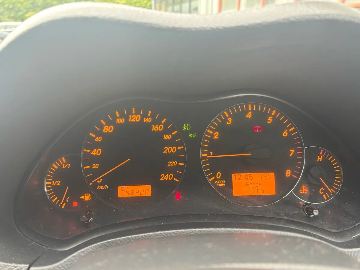 Toyota avensis - Image 3