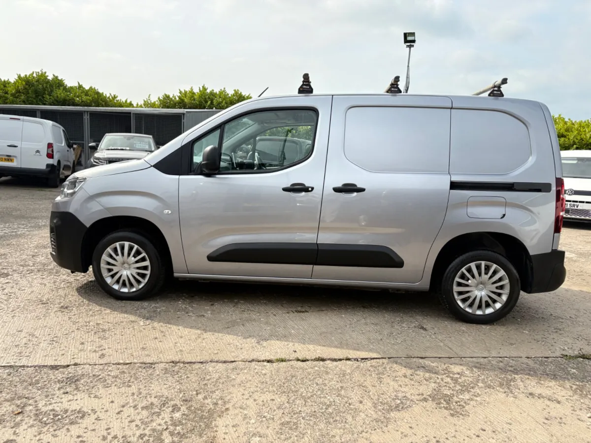 BERLINGO NEW MODEL TOP SPEC ONLY 82k - Image 4