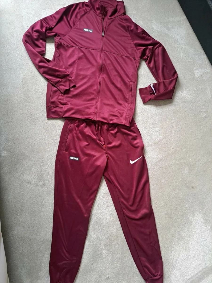 Nike  Burgundy Tracksuit S new - Image 1