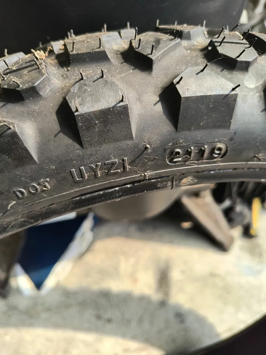 Maxxis motorcycle tyre 90 90 21 - Image 4
