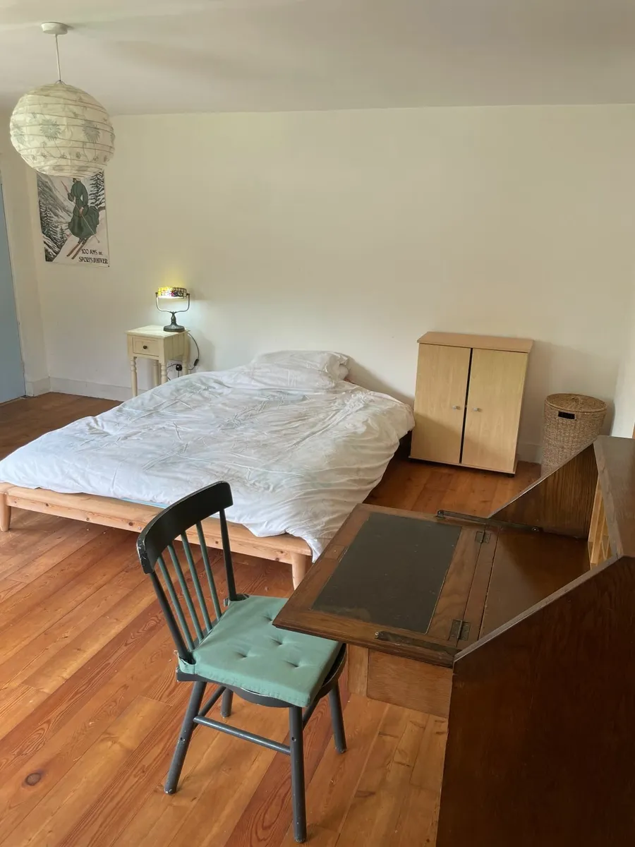 Bed - Image 2