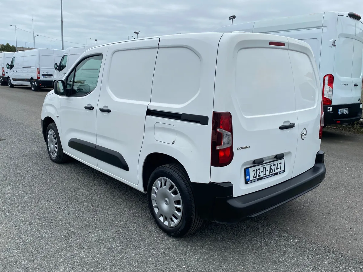 2021 Opel Combo 1.5 75BHP - Image 4