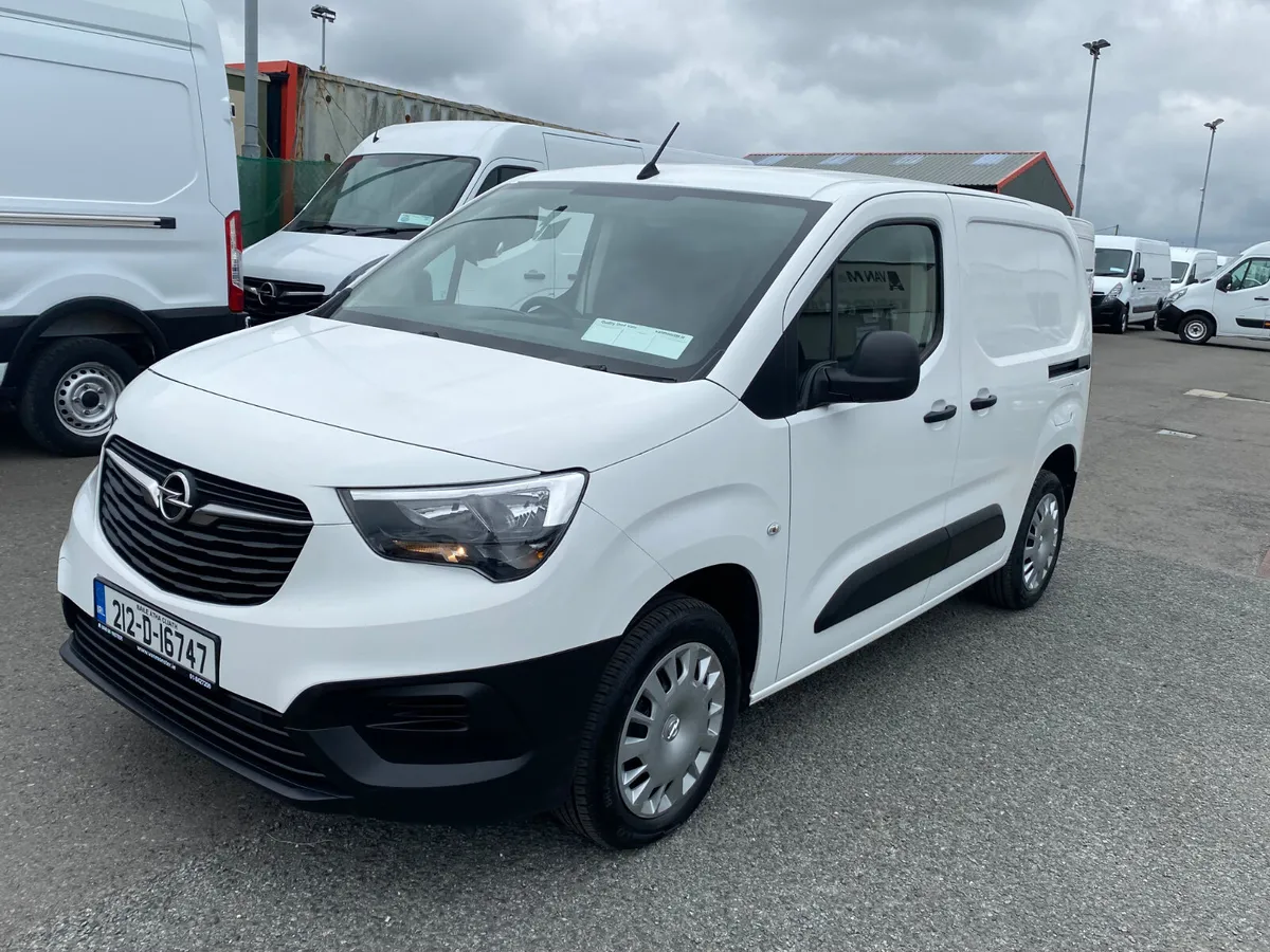 2021 Opel Combo 1.5 75BHP - Image 3