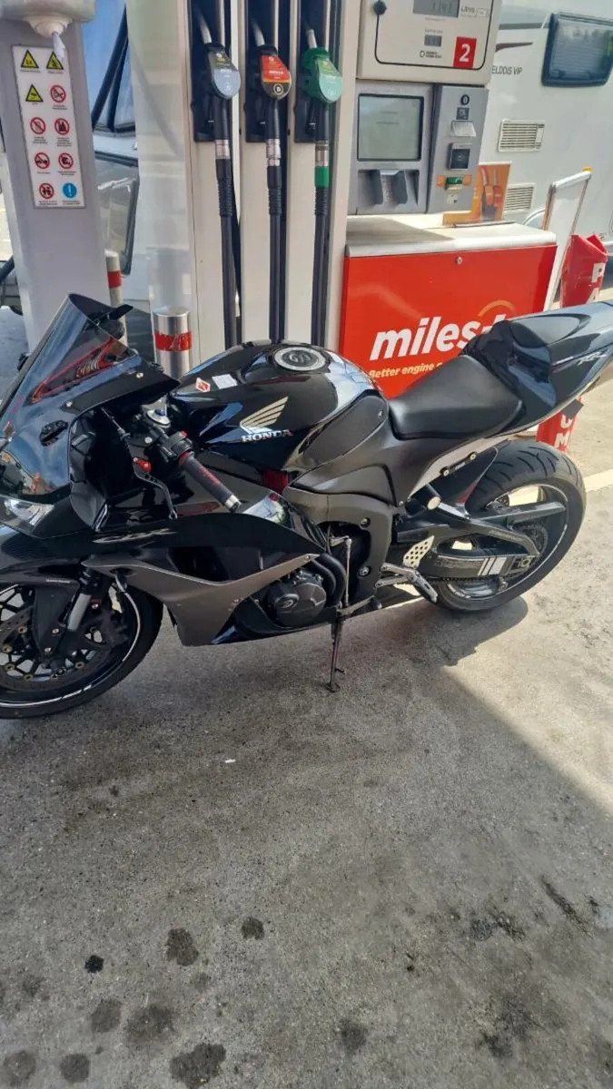 Cbr 600rr - Image 1
