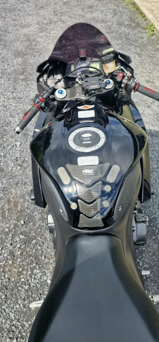 Cbr 600rr - Image 4
