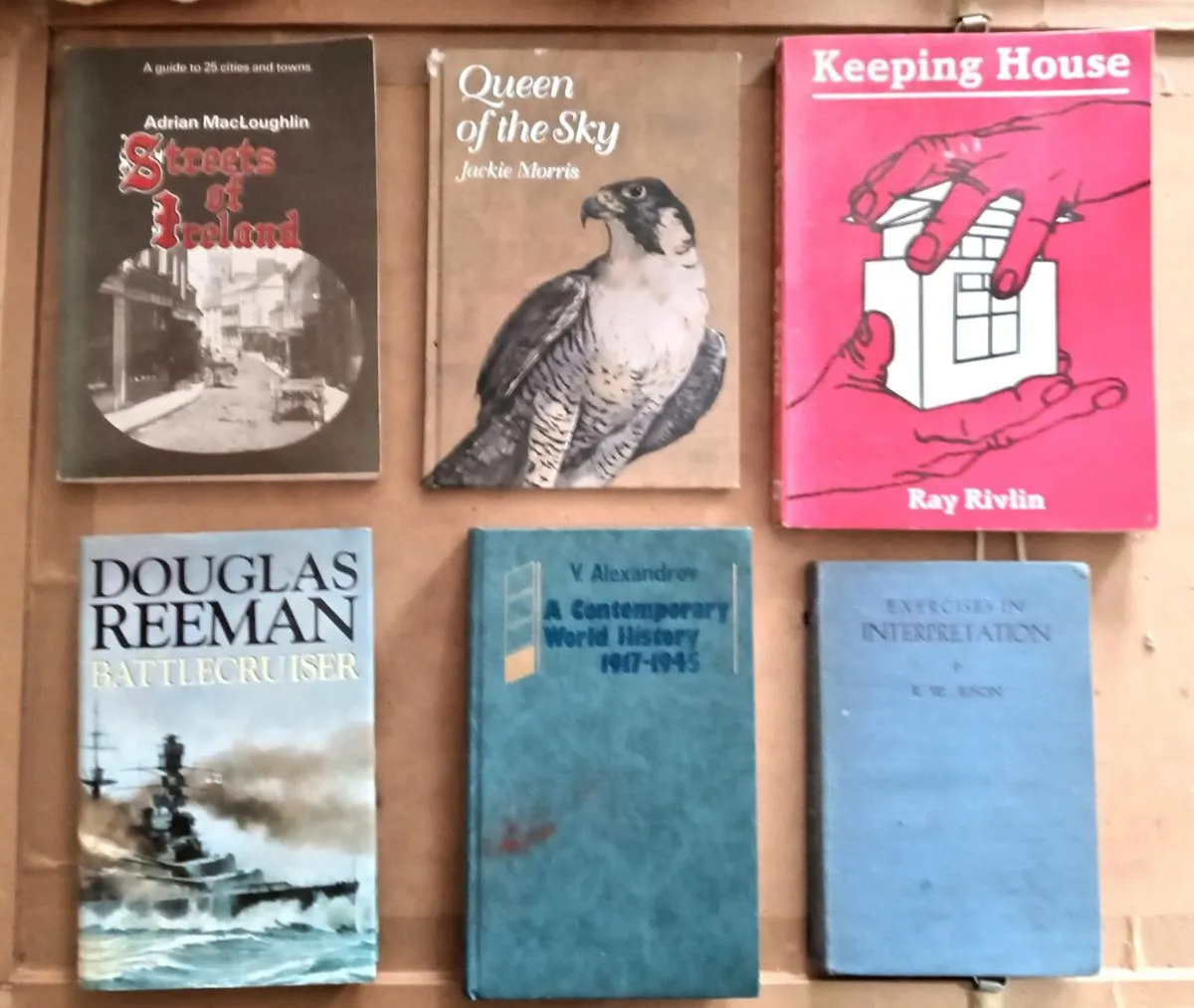 Vintage Books Three for €20 (7 photos) - Image 2