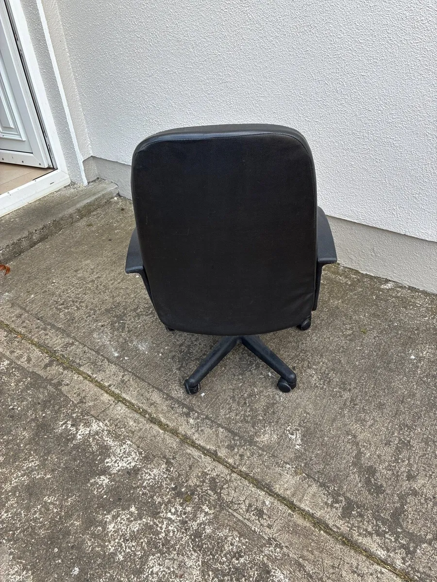 Office chair - Image 3