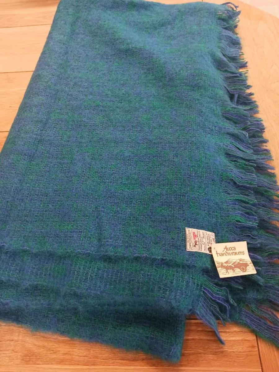 Avoca Handweavers pure woolpile blanket - Image 1